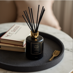 Velvet Essence: Black Rose & Vetiver Room Diffuser