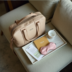 Neom 'Scent to De-Stress' Luxury Travel Kit